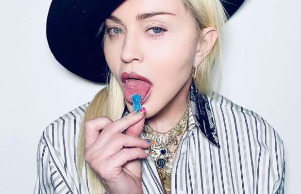 "Королева красоты": 62-летняя Мадонна поразила фанатов игривым образом (фото)