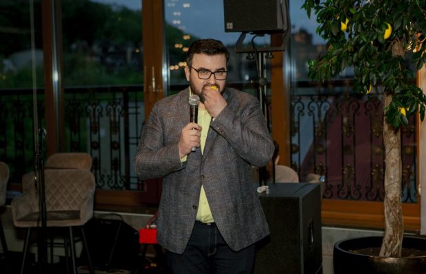 Руслан Сенічкін прийняв нових ведучих шоу Твій день в телесемью 1+1