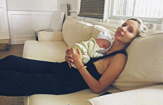 "Моя любовь": Лобода впервые показала, как выглядела ее новорожденная дочь (фото)
