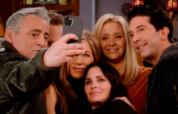 Новий епізод "Друзів" зазнав жорсткої цензури у Китаї: які сцени вирізали