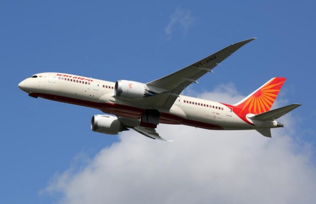 Рейсы Air India после трагедии отменяют или задерживают: озвучена причина