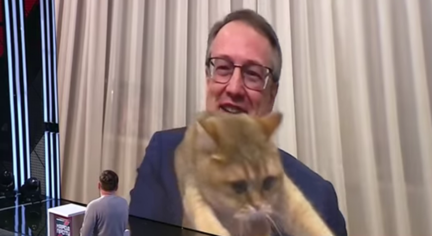 Кот Антона Геращенко внезапно попал в кадр в прямом эфире: курьезное видео