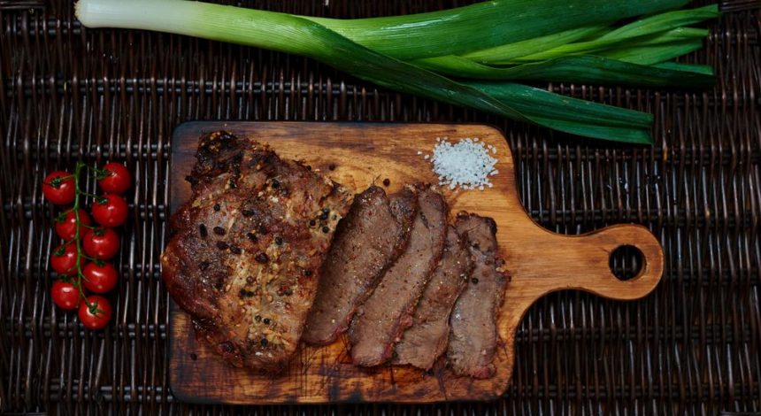 Как готовить свиную вырезку: рецепты сочного мяса