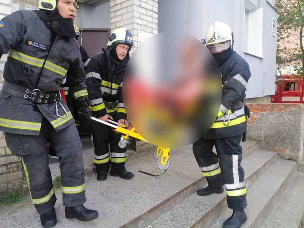 Пострадавшего доставили в больницу / фото ГСЧС Пострадавшего доставили в больницу / фото ГСЧС