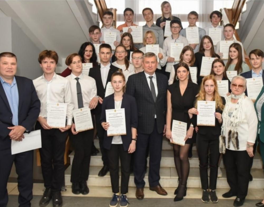 Подарунки були надані виробниками-спонсорами / фото Telegram-канал "Источник Онлайн" Подарунки були надані виробниками-спонсорами / фото Telegram-канал "Источник Онлайн"