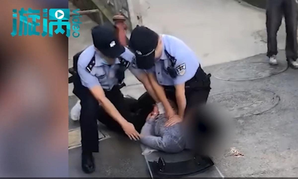 Внаслідок нападу в Китаї п'ятеро людей загинули, ще 15 отримали поранення / скріншот, Weibo Внаслідок нападу в Китаї п'ятеро людей загинули, ще 15 отримали поранення / скріншот, Weibo