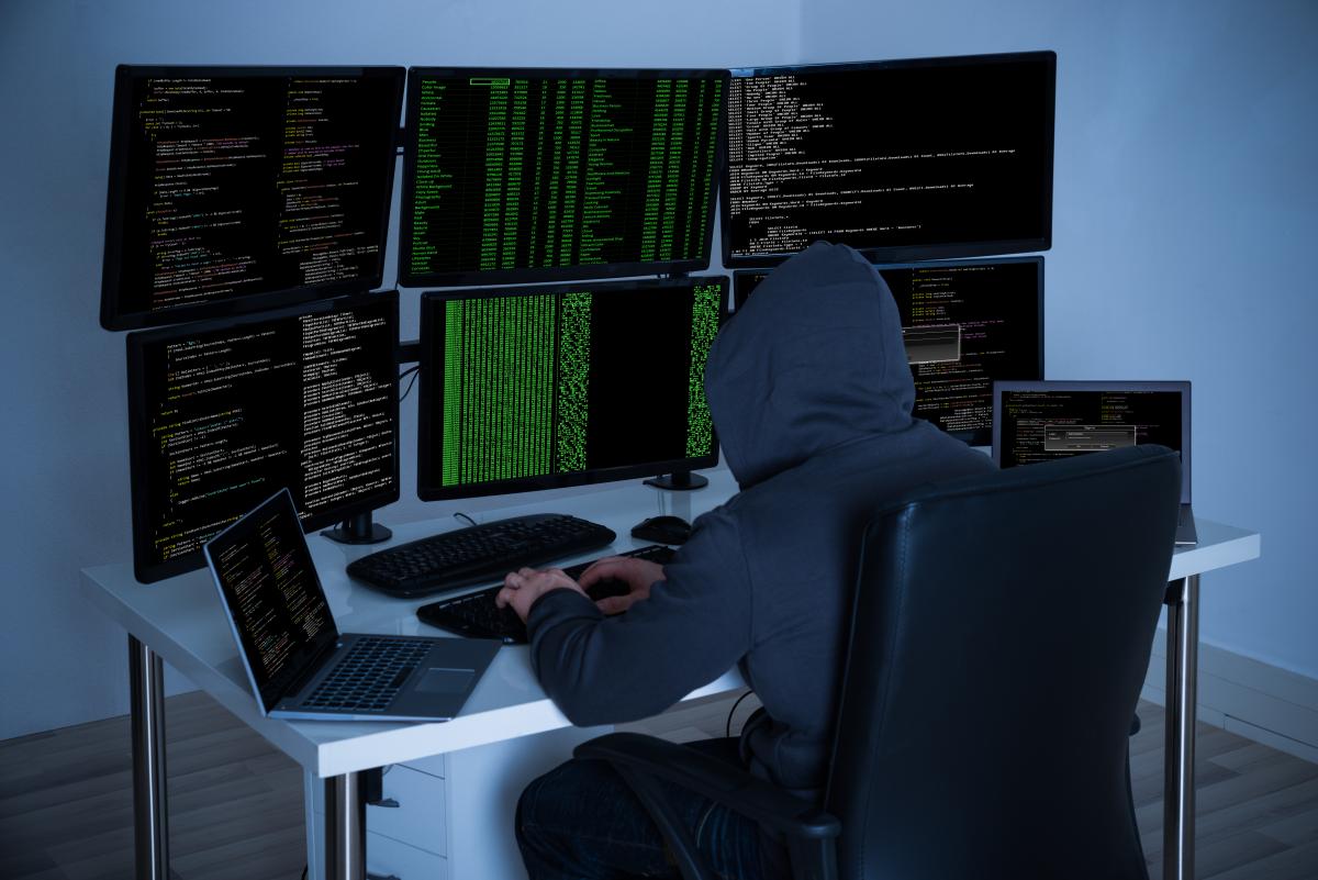 Хакеры атаковали сайты госорганов Украины / фото ua.depositphotos.com
