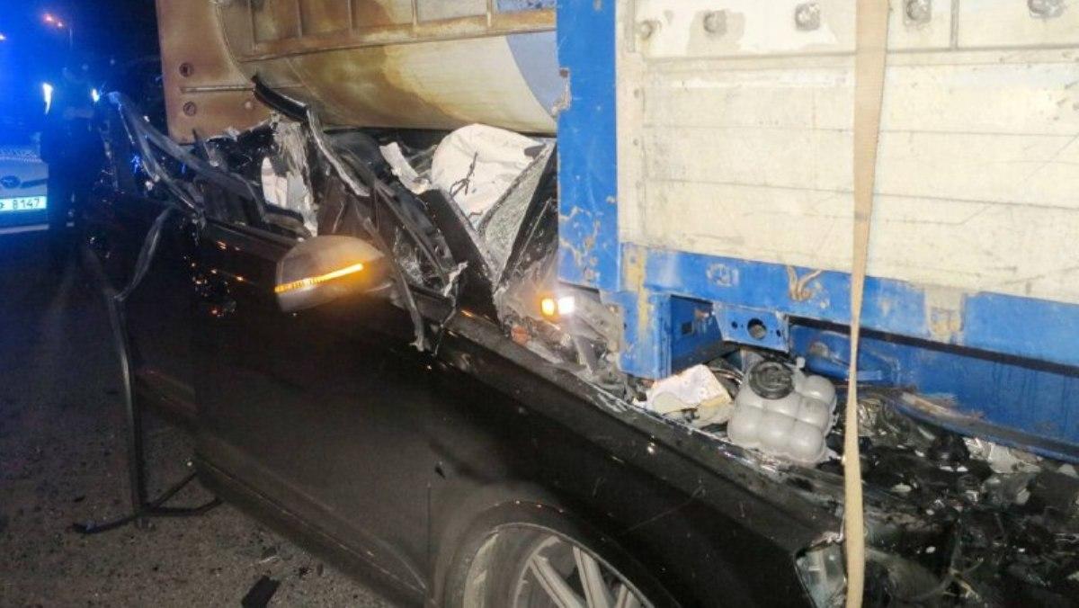 Водій Audi суттєво травмувався / фото "Інформатор" Водій Audi суттєво травмувався / фото "Інформатор"