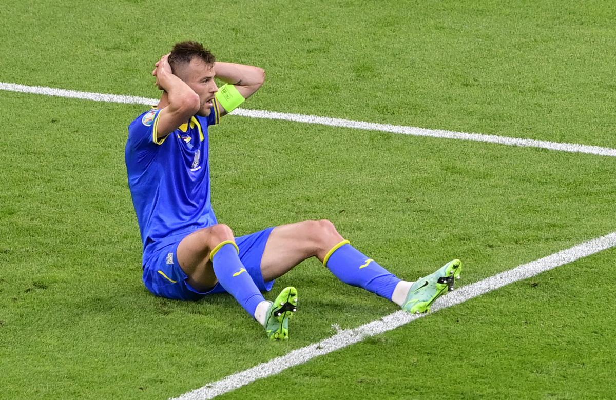 Андрій Ярмоленко запам'ятає цей вечір надовго / фото REUTERS