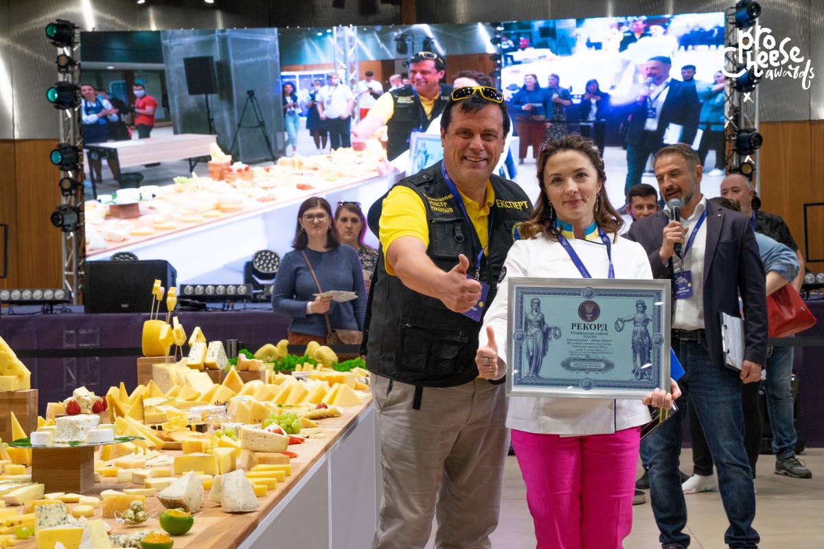 Обрано сир, який представлятиме Україну на міжнародному конкурсі World Cheese Awards Обрано сир, який представлятиме Україну на міжнародному конкурсі World Cheese Awards