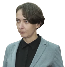 "Після вибуху нашого під'їзду на Позняках, ми рік звикали жити без дому і своїх речей, "в гостях""