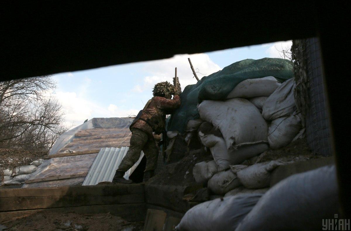 Украинские военнослужащие открывали ответный огонь / фото УНИАН, Анатолий Степанов