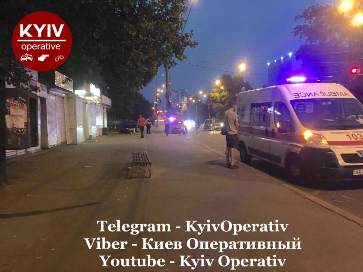 ДТП сталася в Голосіївському районі / фото: Київ Оперативний Facebook ДТП сталася в Голосіївському районі / фото: Київ Оперативний Facebook