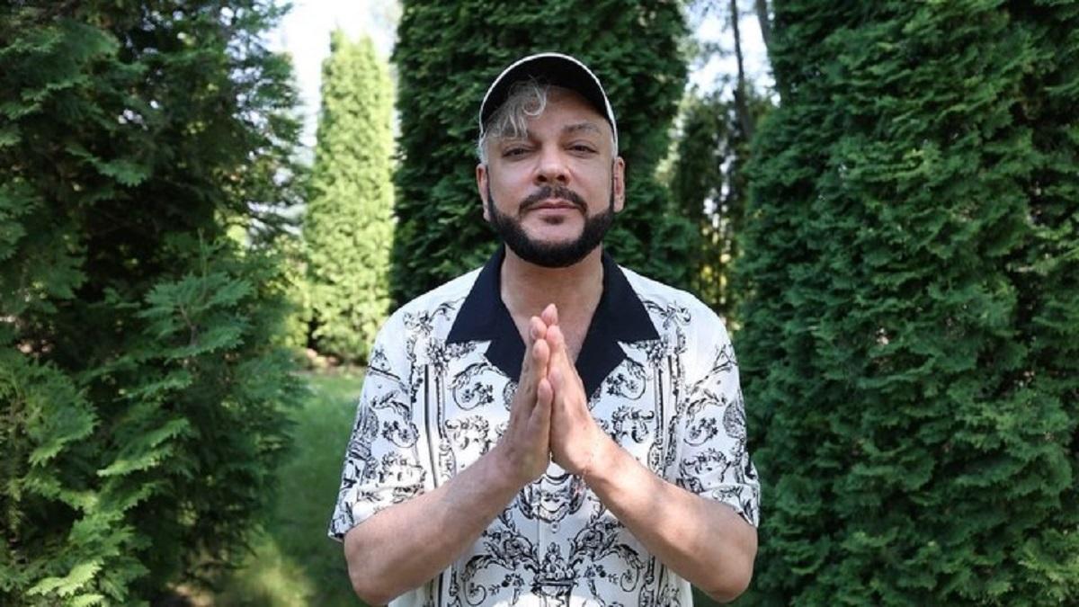 За словами співака, його визнання особою, яка загрожує нацбезпеці України, це спроба чиновників "набрати собі бонусів" / фото instagram.com/fkirkorov За словами співака, його визнання особою, яка загрожує нацбезпеці України, це спроба чиновників "набрати собі бонусів" / фото instagram.com/fkirkorov