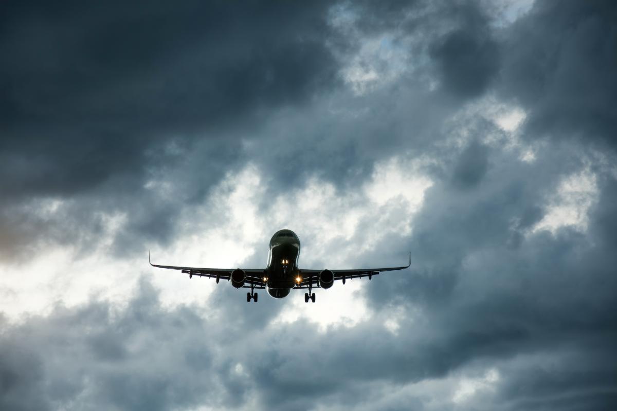 Мировые авиагиганты Boeing и Airbus прекратили работу в РФ из-за чего возникла нехватка запчастей для ремонта самолетов / ua.depositphotos.com Мировые авиагиганты Boeing и Airbus прекратили работу в РФ из-за чего возникла нехватка запчастей для ремонта самолетов / ua.depositphotos.com