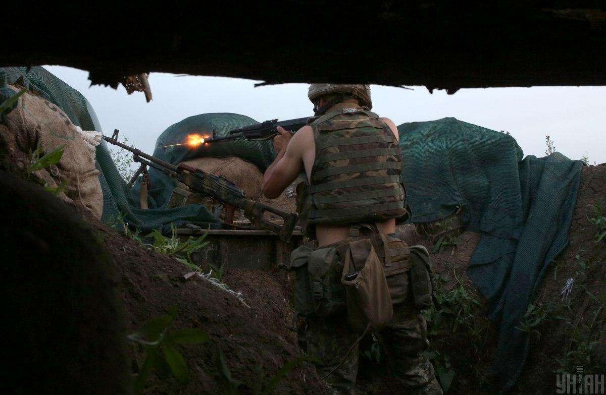 За минулу добу на Донецькому та Луганському напрямках відбито дев’ять атак ворога / фото Степанов Анатолій / УНІАН За минулу добу на Донецькому та Луганському напрямках відбито дев’ять атак ворога / фото Степанов Анатолій / УНІАН
