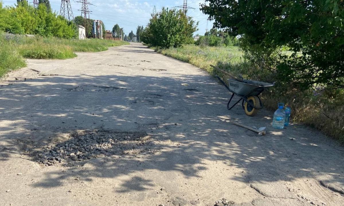 В Кременчуге у мужчины, который хотел "подлатать" дорогу, украли цемент / фото t.me/h_kremenchug