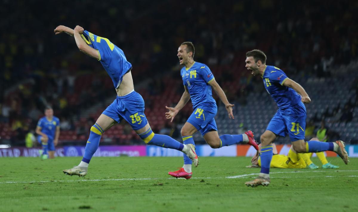Артем Довбик забил победный гол / фото REUTERS