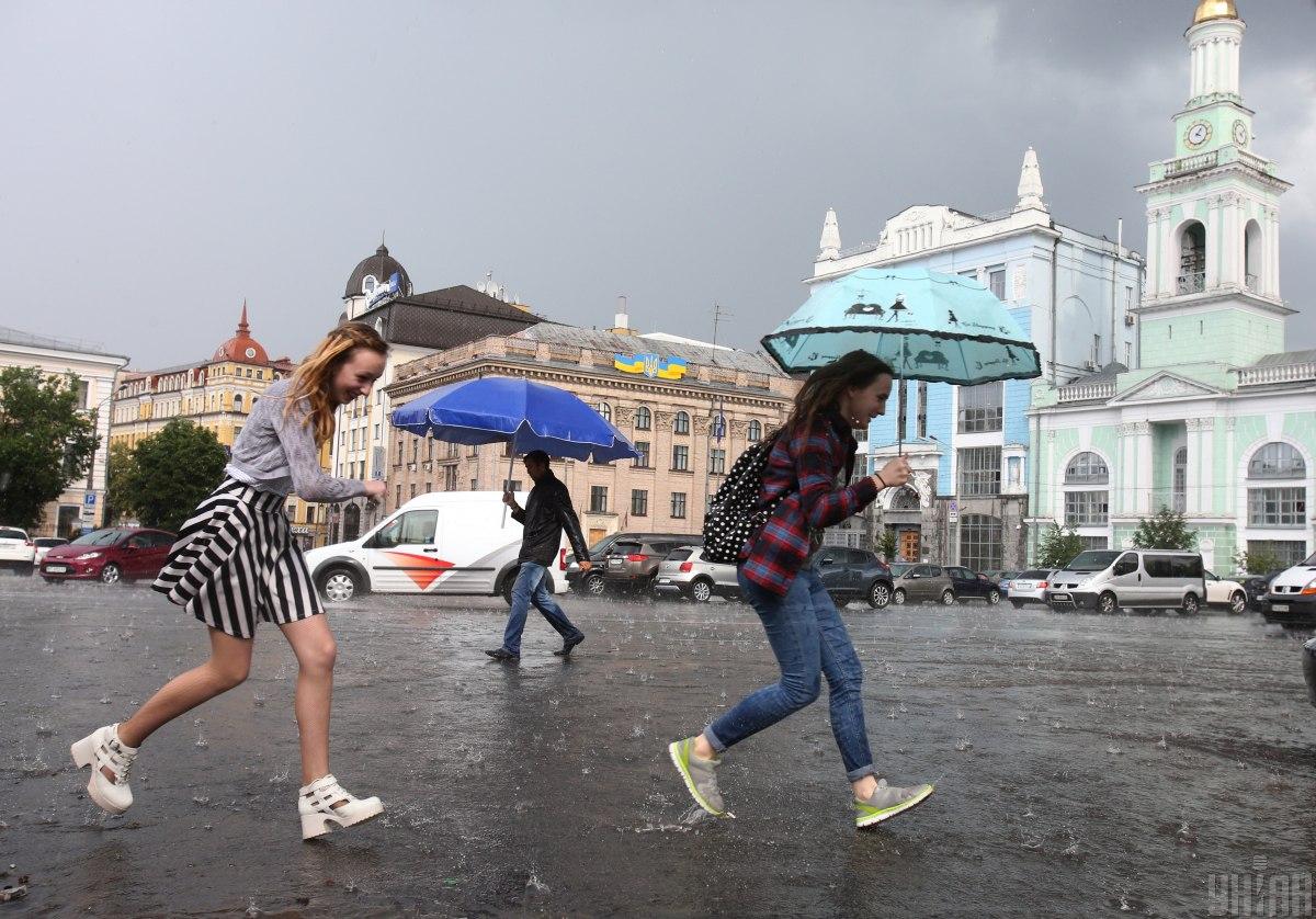 У Києві цього тижня буде дощ з грозою / фото УНІАН, Володимир Гонтар У Києві цього тижня буде дощ з грозою / фото УНІАН, Володимир Гонтар