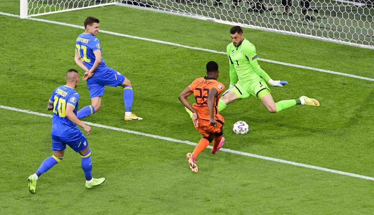 Pictures Ukraine lose to Netherlands at Euro 2020 match: 3-2 14 June 2021