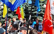 На мітингу в Києві освистали оратора за виступ російською мовою (фото)