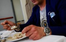 Очередное отравление в ресторане: в больницы Винницы после празднования выпускного попали 17 человек