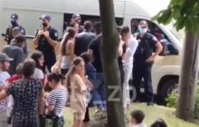 У Запоріжжі родичі померлого ледь не влаштували самосуд медикам (відео)