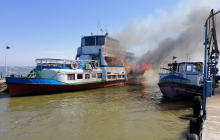 В Одесской области при пожаре на прогулочном катере пострадал человек (фото)