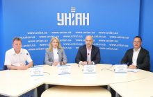 15 июня столичные педагоги выйдут на акцию протеста против намерения властей повысить плату за проезд в общественном транспорте (фото, видео)