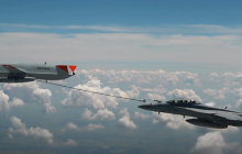 Безпілотник Boeing вперше в історії заправив літак у повітрі (відео)