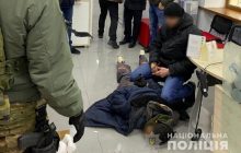 У Маріуполі примусово лікуватимуть чоловіка, який захопив заручників у банку