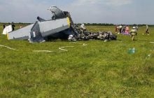 В России разбился самолет с парашютистами (фото, видео)
