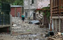 В оккупированном Крыму после потопа поселок оказался погребенным под грудой камней (фоторепортаж)