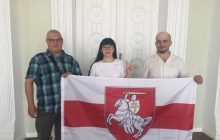 Мэра Чернигова попросили поднять бчб-флаг в знак солидарности с белорусами: тот думает (фото)