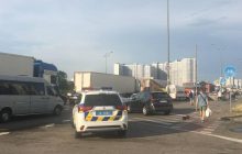 На выездах из Киева перед выходными образовались пробки, произошло много ДТП (карта)