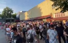 Гастролировавший в оккупированном Крыму Баста выступает в Киеве: у Stereo Plaza протесты (видео)