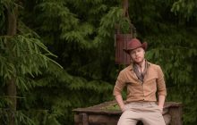 Vlad Darwin впервые показал своего сына в стильной семейной фотосессии