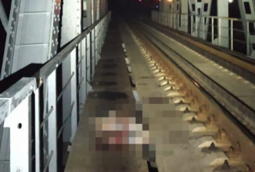 В Харькове 13-летнюю девочку ударило током на мосту – она сорвалась вниз и погибла (фото)