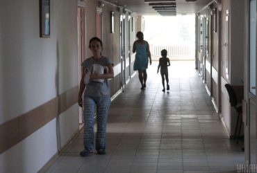 Лікар поділилася алгоритмом дій для батьків при отруєнні дитини (відео)