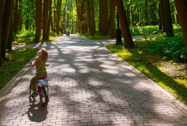 Сьогодні Україну накриє сильна спека, у двох областях - грози (карта)