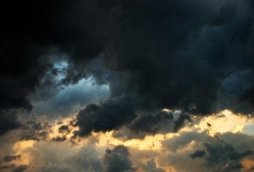Гідрометцентр оголосив у Харкові І рівень небезпеки: що буде з погодою