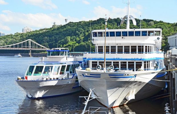 У Чорнобиль і Канів планують запустити туристичні тури Дніпром