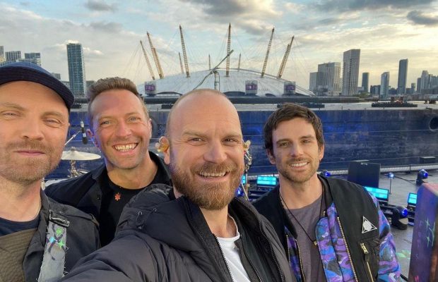 Coldplay выпустили "космический" клип на песню Higher Power