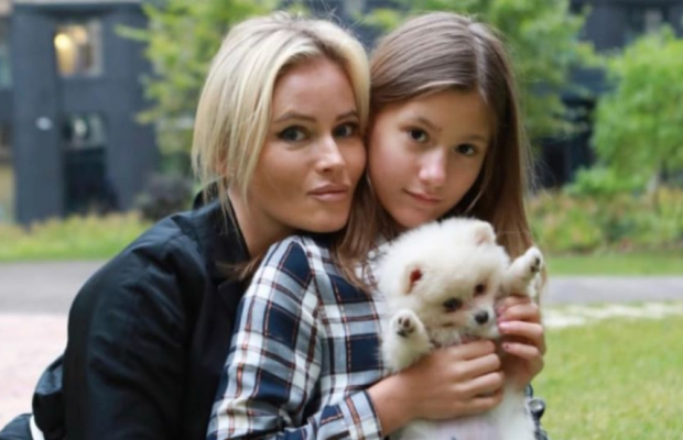 "Все тіло у порізах": російська телеведуча розповіла про проблеми з психікою у доньки