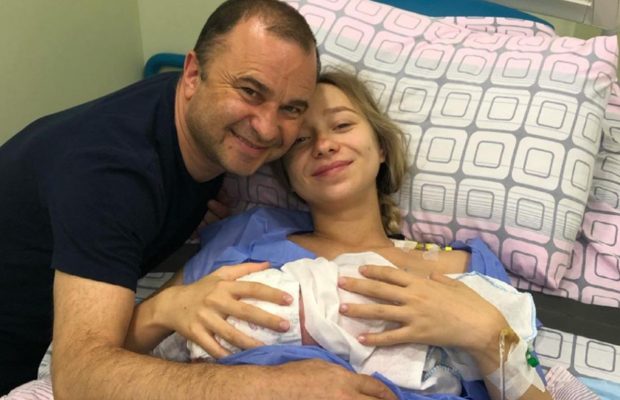 Молодая жена Виктора Павлика родила первенца (фото)