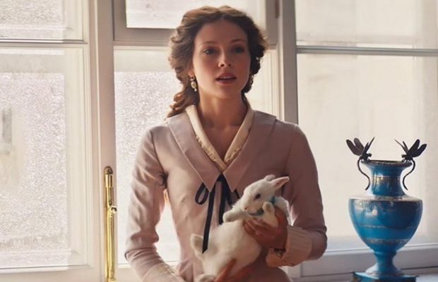 "Ежедневные проклятия": актриса сериала "Крепостная" рассказала о хейте от фанатов