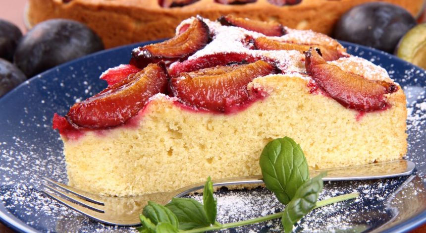 Вкусный пирог с клубникой: как приготовить ягодную вкуснятину
