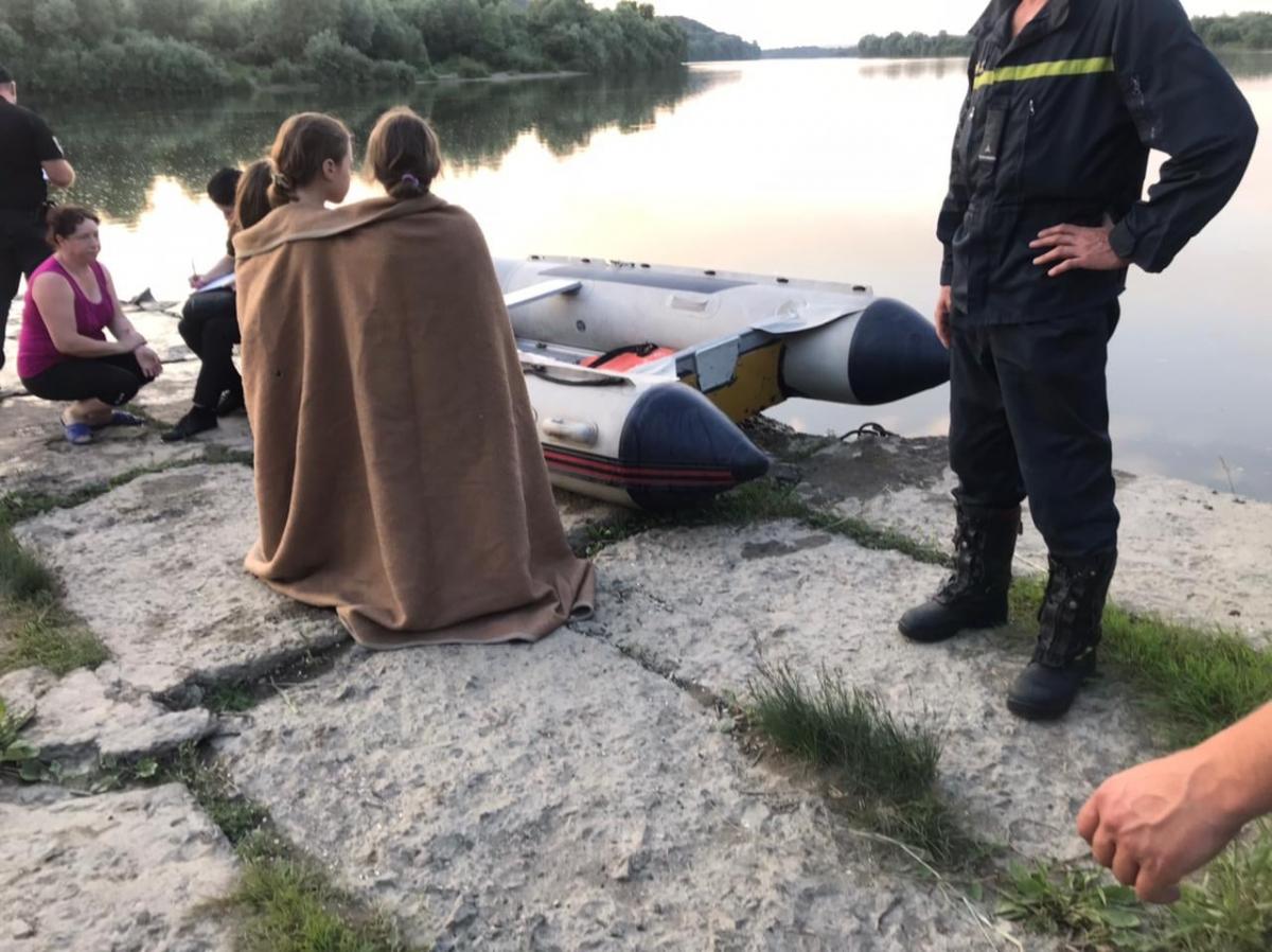 Батько врятував трьох доньок, а сам потонув / фото if.dsns.gov.ua