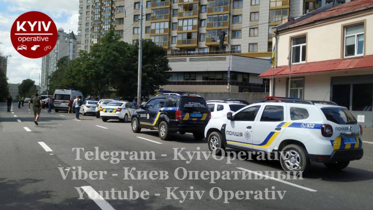 Место перестрелки в Голосеевском районе Киева / фото t.me/KyivOperativ Место перестрелки в Голосеевском районе Киева / фото t.me/KyivOperativ
