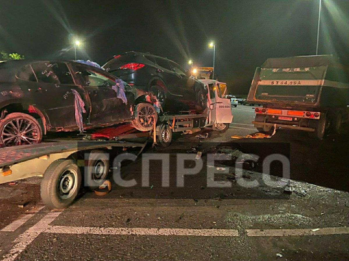 Під Києвом сталась масштабна ДТП / Вартові Еспресо Під Києвом сталась масштабна ДТП / Вартові Еспресо